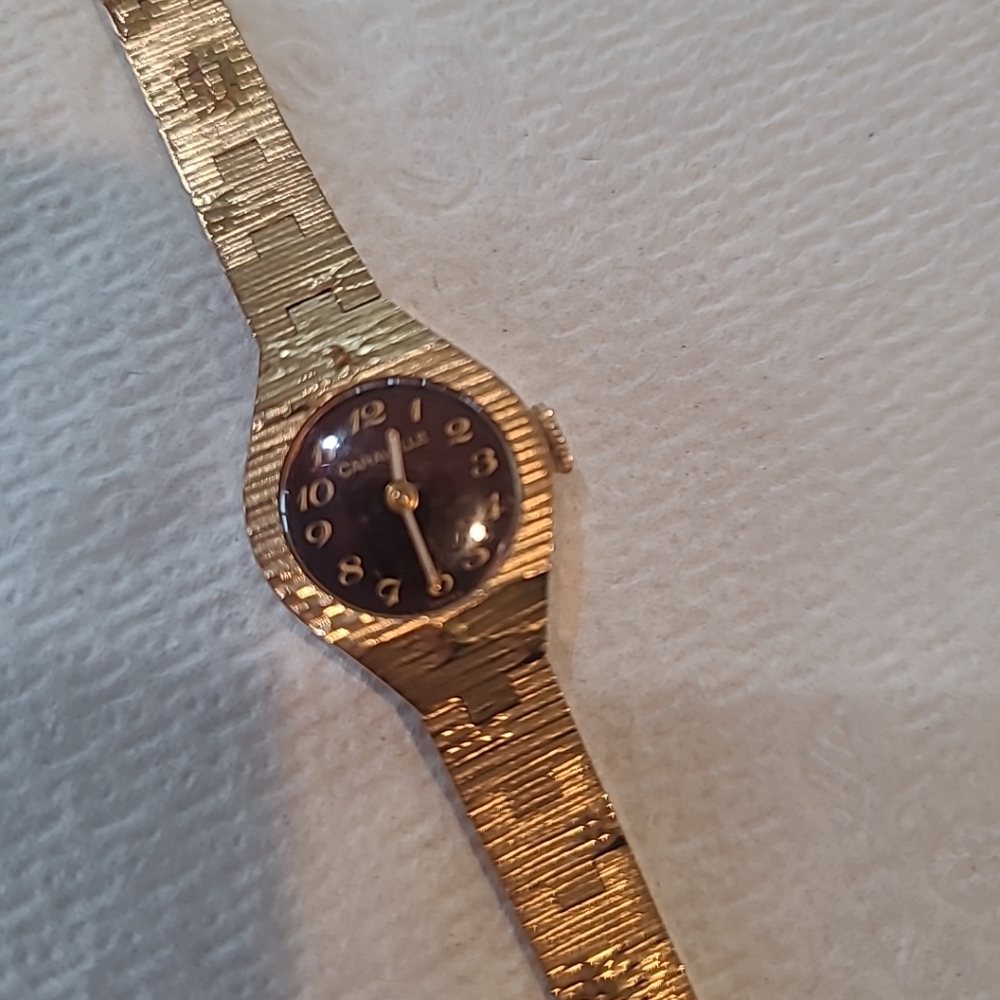 LADIES BULOVA CARAVELLE WINDING 7 JEWELS MOVEMENT PETITE GOLD WATCH